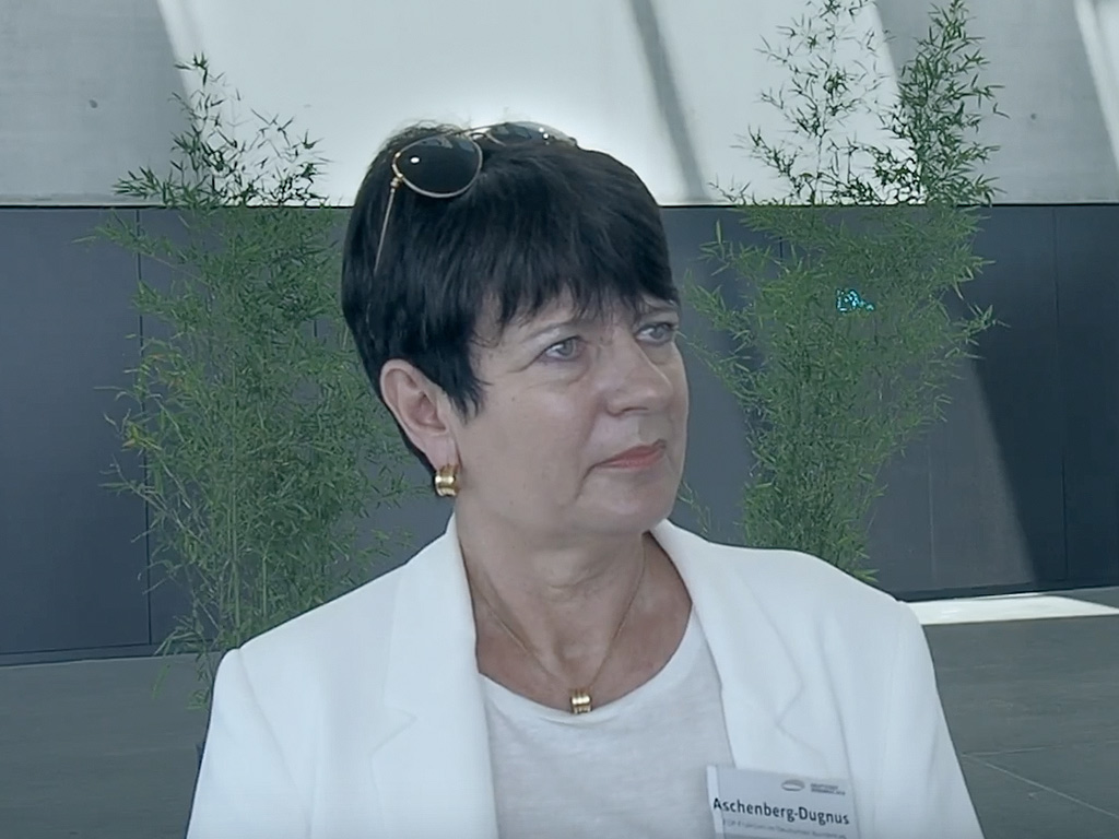 Christine Aschenberg-Dugnus im Interview ueber Telemedizin und Digitalisierung