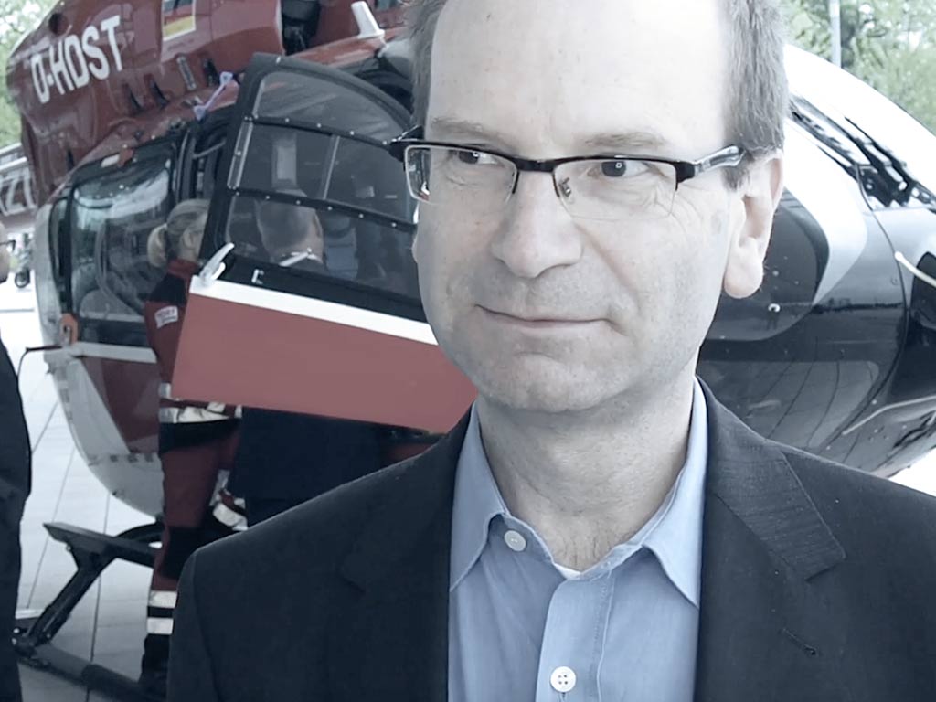 Dr. Dr. Dirk Knüppel, Geschäftsführer ARTEMIS Augenklinik auf dem Hauptstadtkongress für Medizin und Gesundheit 2019 in Berlin im Gespräch mit POLAVIS über Investitionen in Personal und digital gestützte Prozesse im Gesundheitswesen