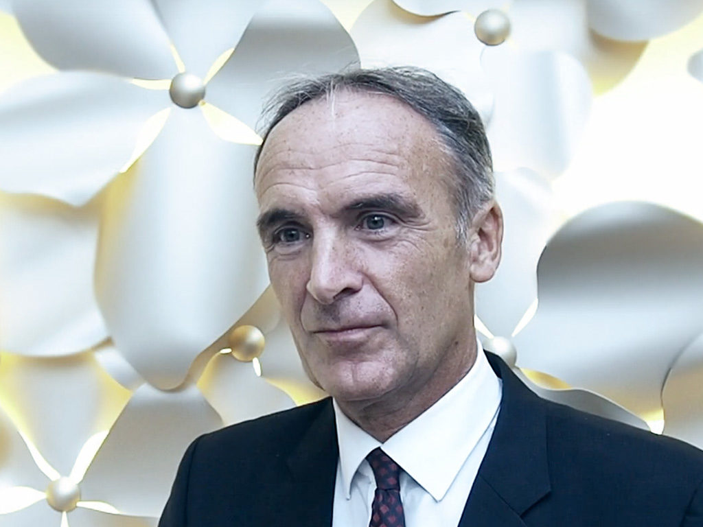 Ellio Schneider im Interview über Prozessumstellungen in Kliniken